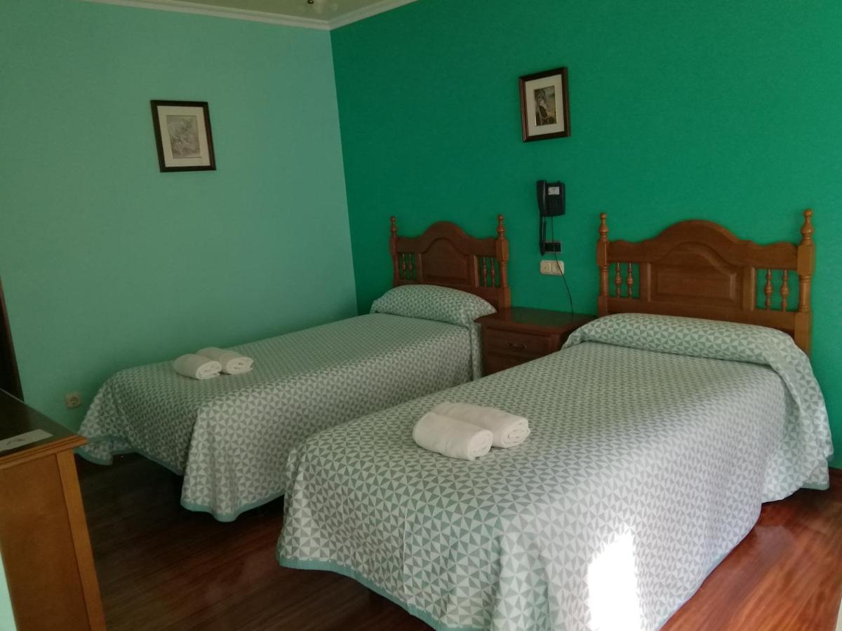 Pico Sacro I Hostal-Pension سانتياغو دي كومبوستيلا المظهر الخارجي الصورة